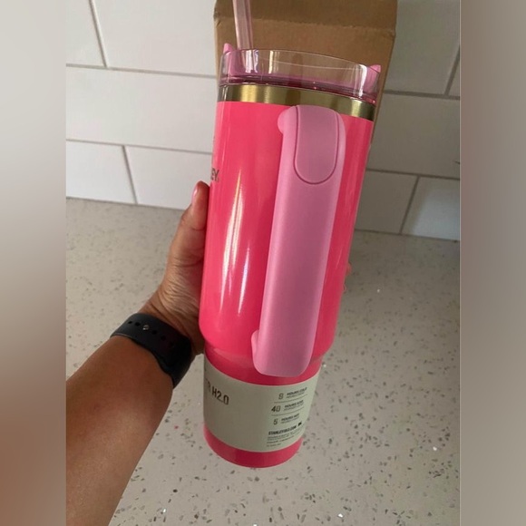 New 30oz Pink Parade Stanley - Picture 2 of 3